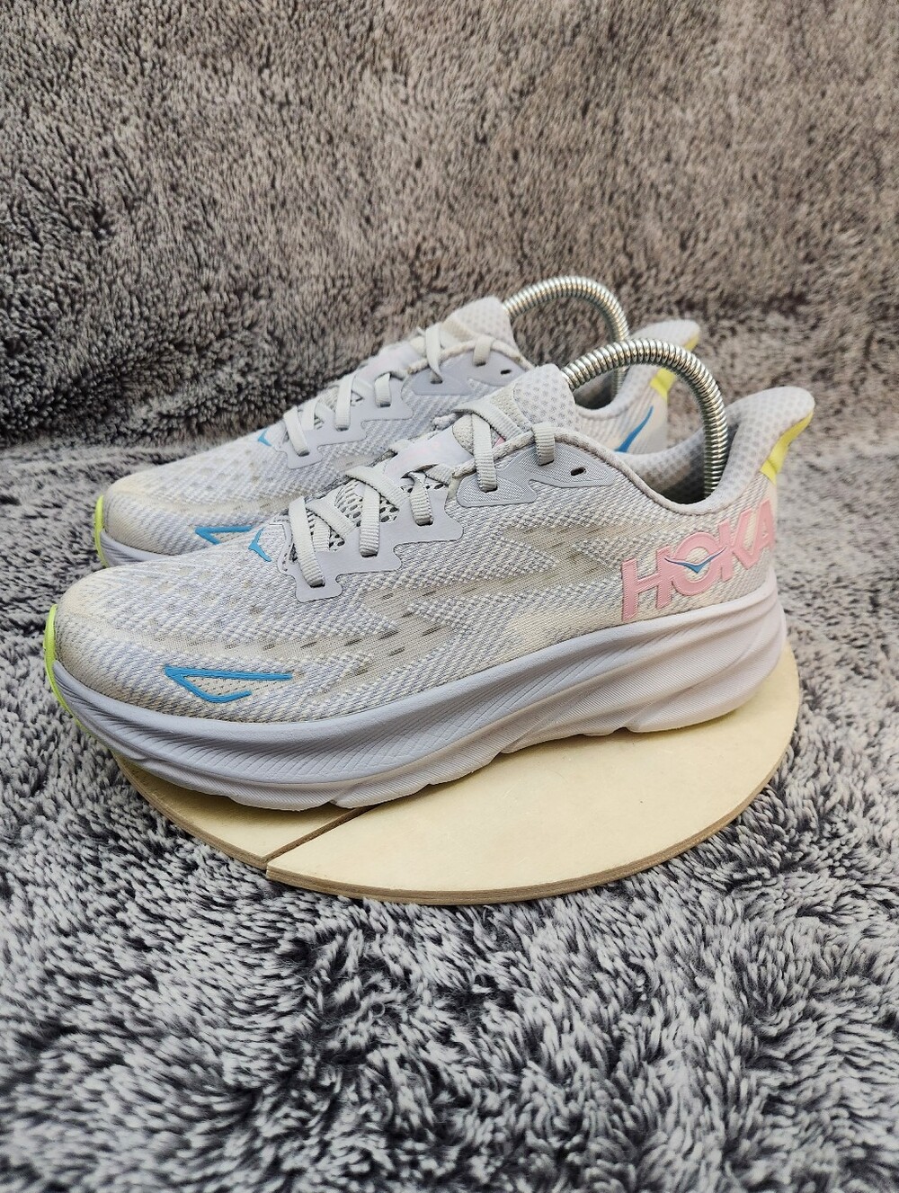 Hoka One One Clifton 9 Athletic Running Blue Pink Sneaker Women's Size 8 B - Picture 4 of 9